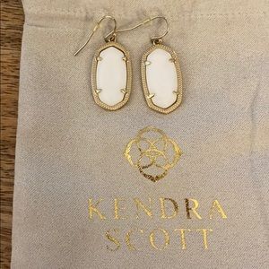 SMALL DANGLE KENDRA SCOTT EARRINGS